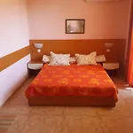 Konukevi Astra