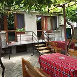 Astra Konukevi