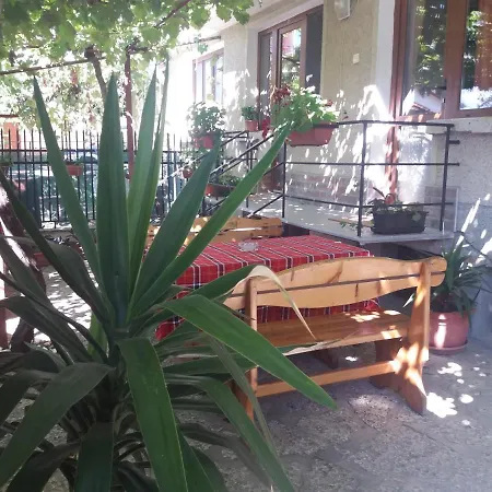 Astra Pensionat 3*