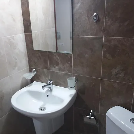 ゲストハウス Astra クラネヴォ